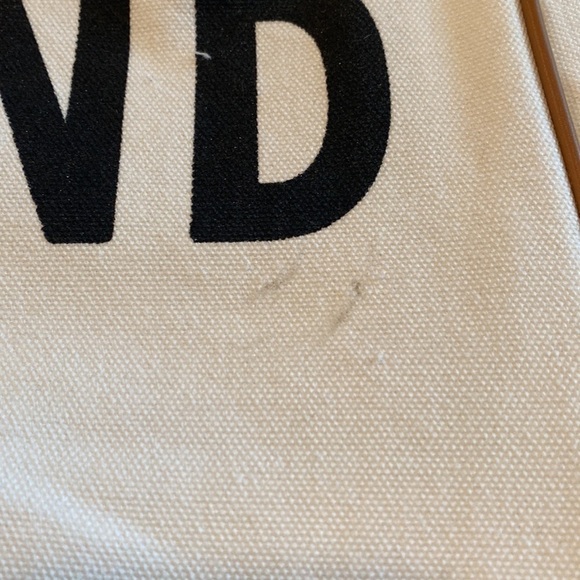 Weekend Vibes Tote Bag in GUC - Picture 4 of 12